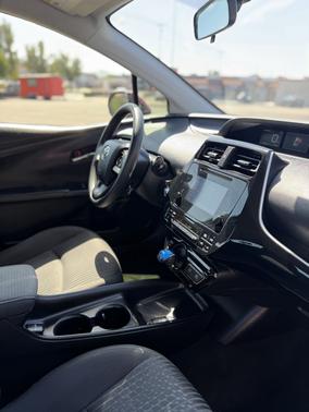 Red 2016 Toyota Prius Two