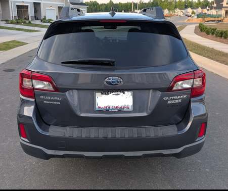 Gray 2017 Subaru Outback 2.5i Limited