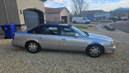 Silver 2005 Cadillac DeVille Base