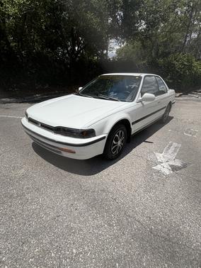 White 1992 Honda Accord LX