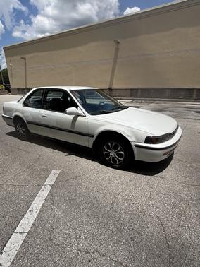 White 1992 Honda Accord LX