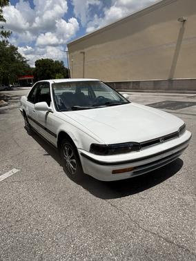 White 1992 Honda Accord LX