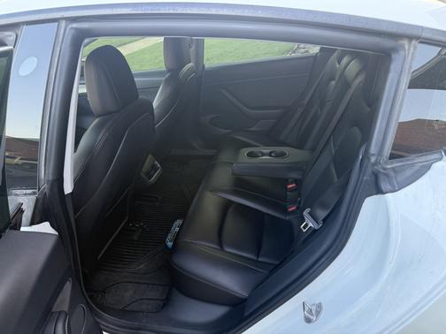 White 2021 Tesla Model 3 Standard Range Plus