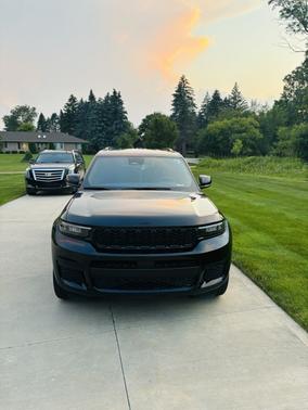 Black 2023 Jeep Grand Cherokee L Altitude