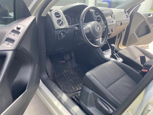 2014 Volkswagen Tiguan 4MOTION Auto S