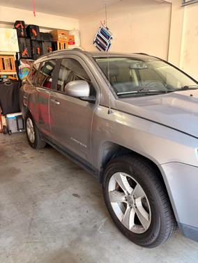 Silver 2016 Jeep Compass Latitude