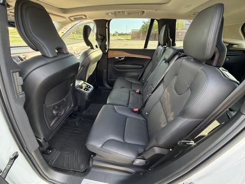 White 2024 Volvo XC90 B6 Plus Bright Theme 7 Passenger