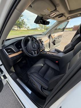 White 2024 Volvo XC90 B6 Plus Bright Theme 7 Passenger