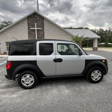 Silver 2007 Honda Element LX