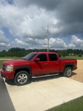 Red 2007 Chevrolet Silverado 1500 LTZ Crew Cab