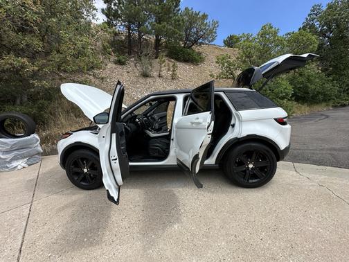 White 2014 Land Rover Range Rover Evoque Pure