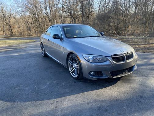 2012 BMW 335 is