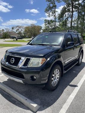 Black 2011 Nissan Pathfinder LE