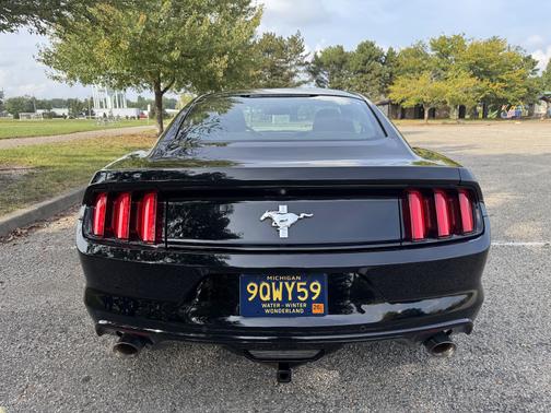 2017 Ford Mustang V6