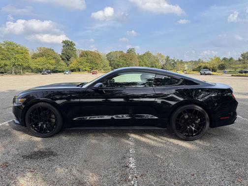 2017 Ford Mustang V6