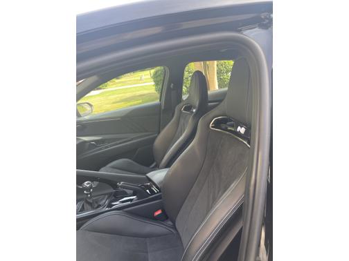 Photo 5 of 7 of 2022 Hyundai Elantra N Base