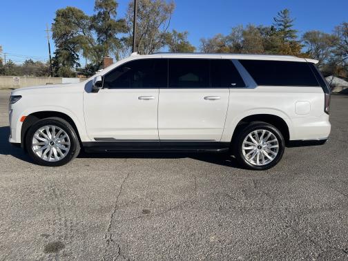 2023 Cadillac Escalade ESV Luxury
