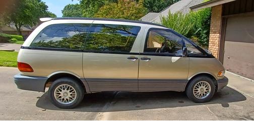1997 Toyota Previa LE