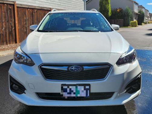 White 2019 Subaru Impreza 2.0i Premium