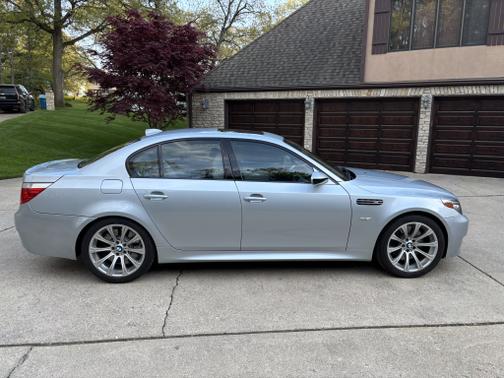 2007 BMW M5 Base
