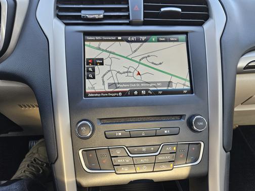2016 Ford Fusion Hybrid SE