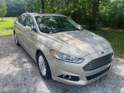 Beige 2015 Ford Fusion Hybrid SE