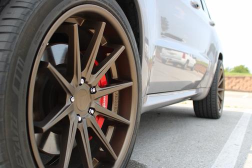 Silver 2014 Jeep Grand Cherokee SRT