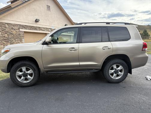 2011 Toyota Land Cruiser Base