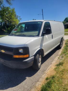White 2014 Chevrolet Express 2500 Work Van