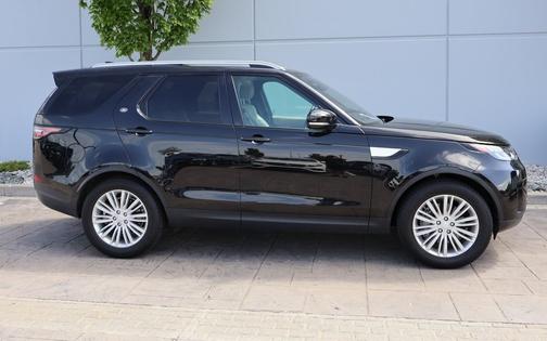 Black 2018 Land Rover Discovery HSE