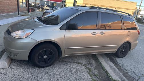 2005 Toyota Sienna CE