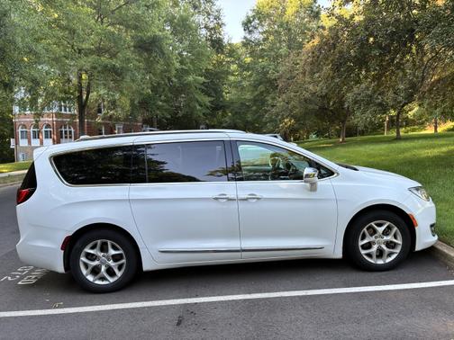 2020 Chrysler Pacifica Limited