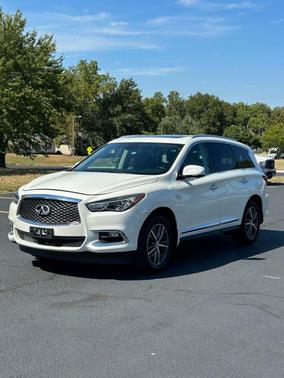 White 2018 INFINITI QX60 Base
