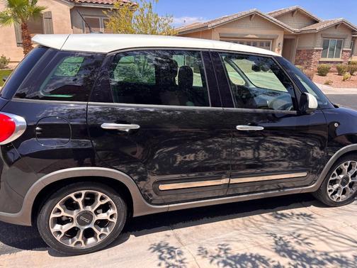 Black 2014 FIAT 500L Trekking