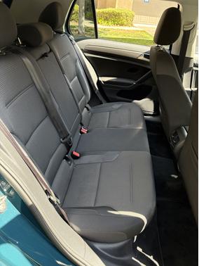 2017 Volkswagen e-Golf SE