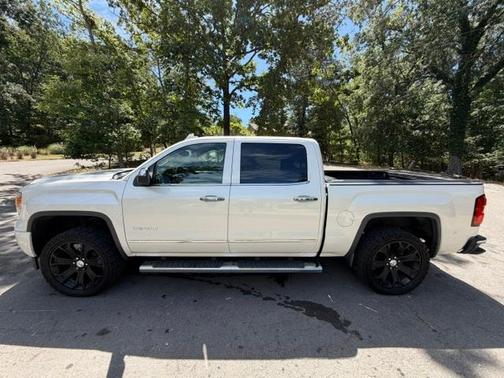 White 2015 GMC Sierra 1500 Denali