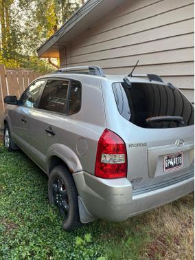 Gray 2005 Hyundai TUCSON GL