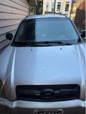 Gray 2005 Hyundai TUCSON GL