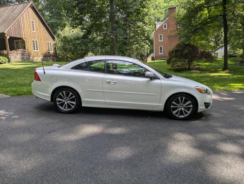 2011 Volvo C70 T5