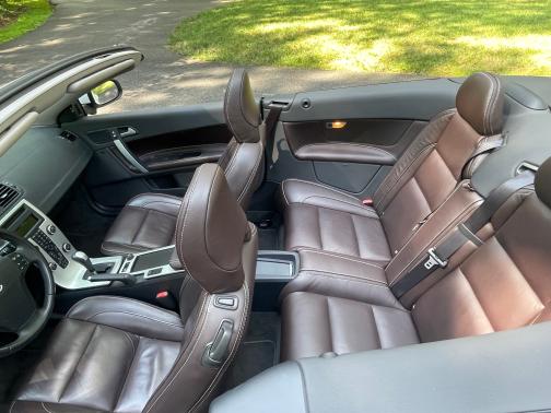 2011 Volvo C70 T5