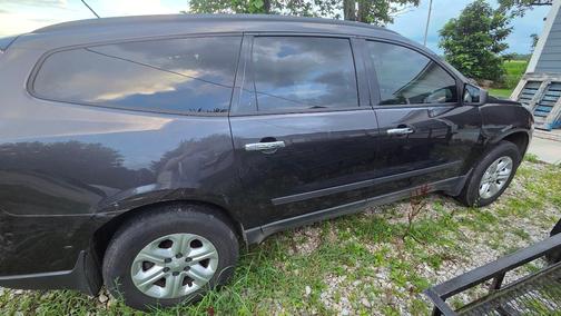Gray 2015 Chevrolet Traverse LS