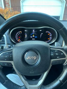 2017 Jeep Grand Cherokee Laredo