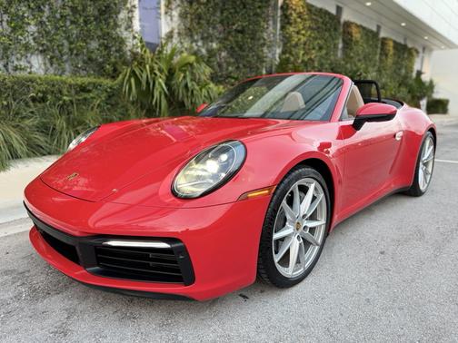 2021 Porsche 911 Carrera 4