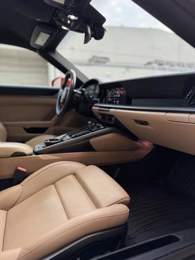 2021 Porsche 911 Carrera 4
