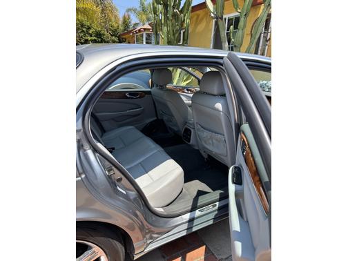 2005 Jaguar XJ8 Base