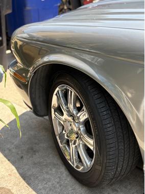 2005 Jaguar XJ8 Base