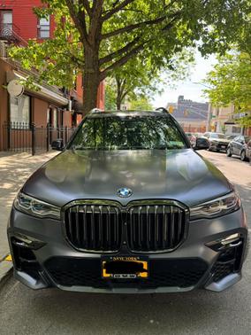 Gray 2021 BMW X7 M50i