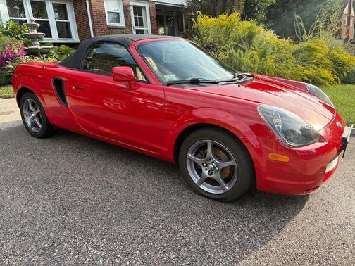 Red 2002 Toyota MR2 Spyder