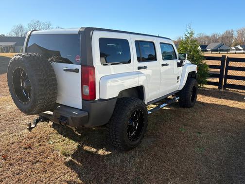 2007 Hummer H3 Base