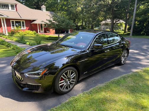 2018 Maserati Ghibli GranLusso